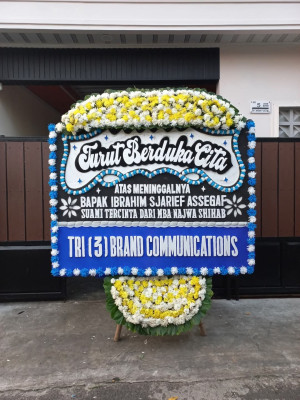 Papan Bunga Duka di Aertembaga
